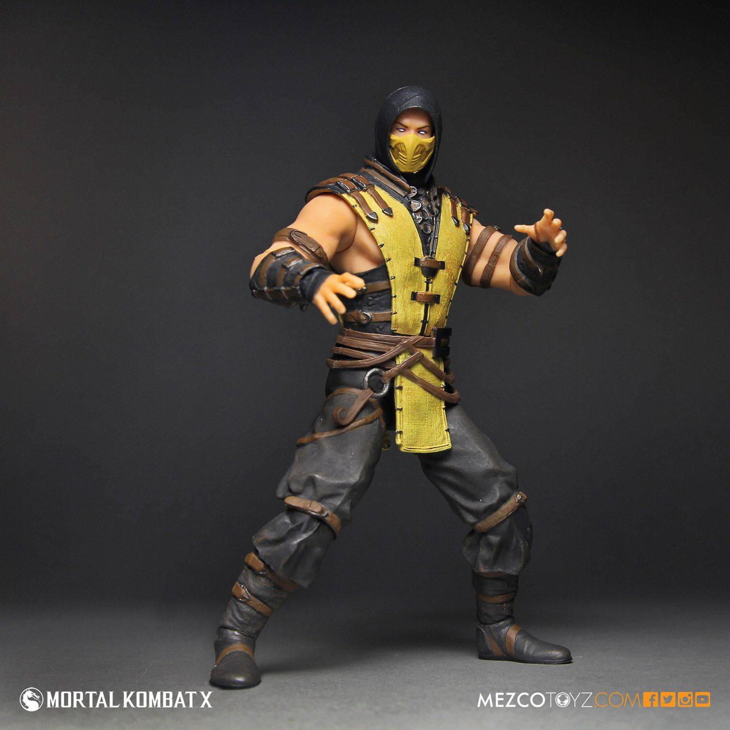 Мортал комбат покупки. Mortal Kombat x Scorpion фигурка. Игрушки Mortal Kombat Mezco. Фигурка Скорпион Mortal Kombat. Скорпион мортал комбат.