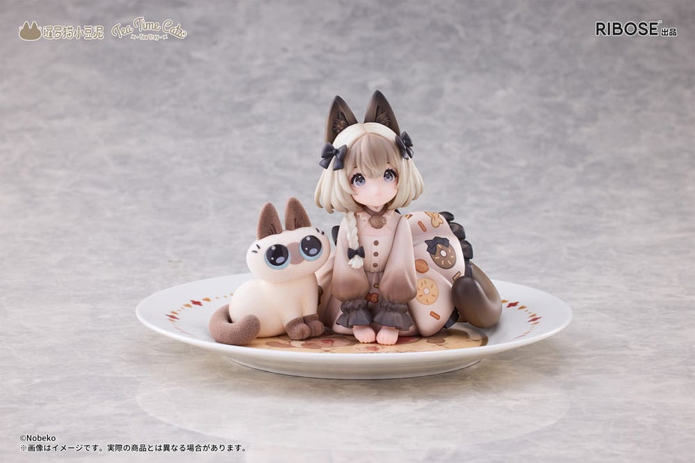Figurka Decorated Life Collection - Tea Time Cats x Siamese Cat