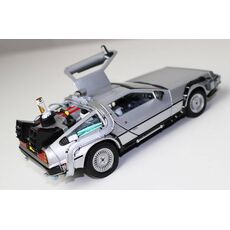 Model Back to the Future II 1/24 81 DeLorean LK Coupe- Zdjęcie 7