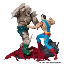 Figurka DC Comics (Death of Superman) MAFEX - Superman (Battle Damaged Ver.)- Zdjęcie 13