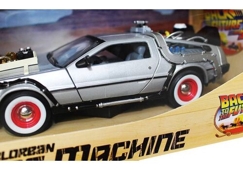 Model Powrót do przyszłości III 1/24 DeLorean LK Coupe- Zdjęcie 2