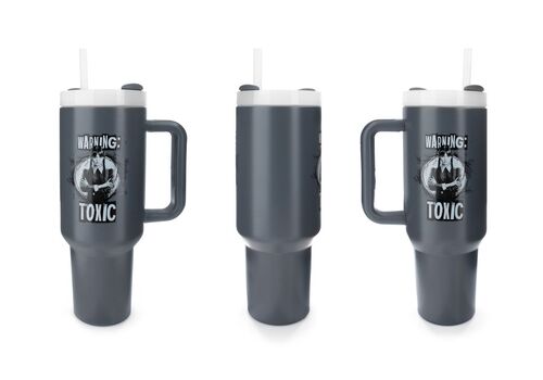 Kubek termiczny z uchem Wednesday - Toxic (1140 ml)- Zdjęcie 2