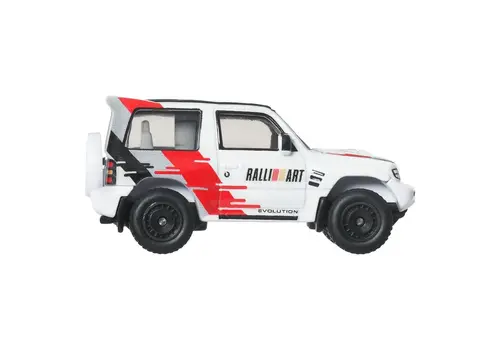Model pojazdu Hot Wheels Premium Boulevard 1/64 - Mitsubishi Pajero Evolution (JBL26)- Zdjęcie 4