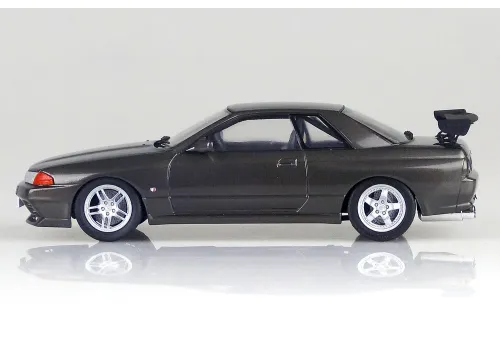 Model do sklejenia Initial D 1/24 - Rin Hojo BNR32 Skyline GT-R- Zdjęcie 3